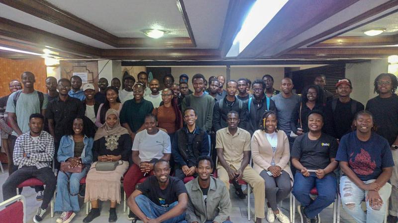 April-Meetup-Groupphoto2.jpg